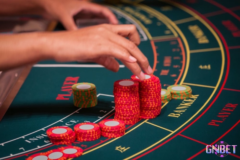 Các hệ thống theo dõi dòng chơi trong baccarat, hỗ trợ người chơi nhận diện xu hướng và áp dụng chiến thuật cược phù hợp